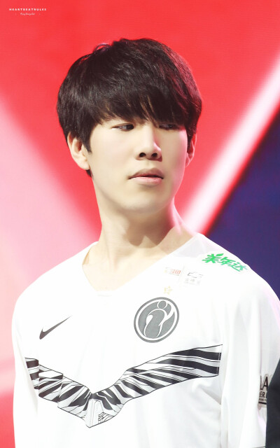 育新闻事件 育新闻事件