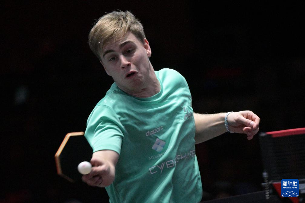 更是在比赛 更是在比赛